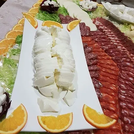 La Falconara カストロヴィッラリ